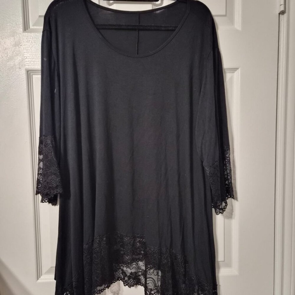 Elegant Black Lace Trim Tunic Top